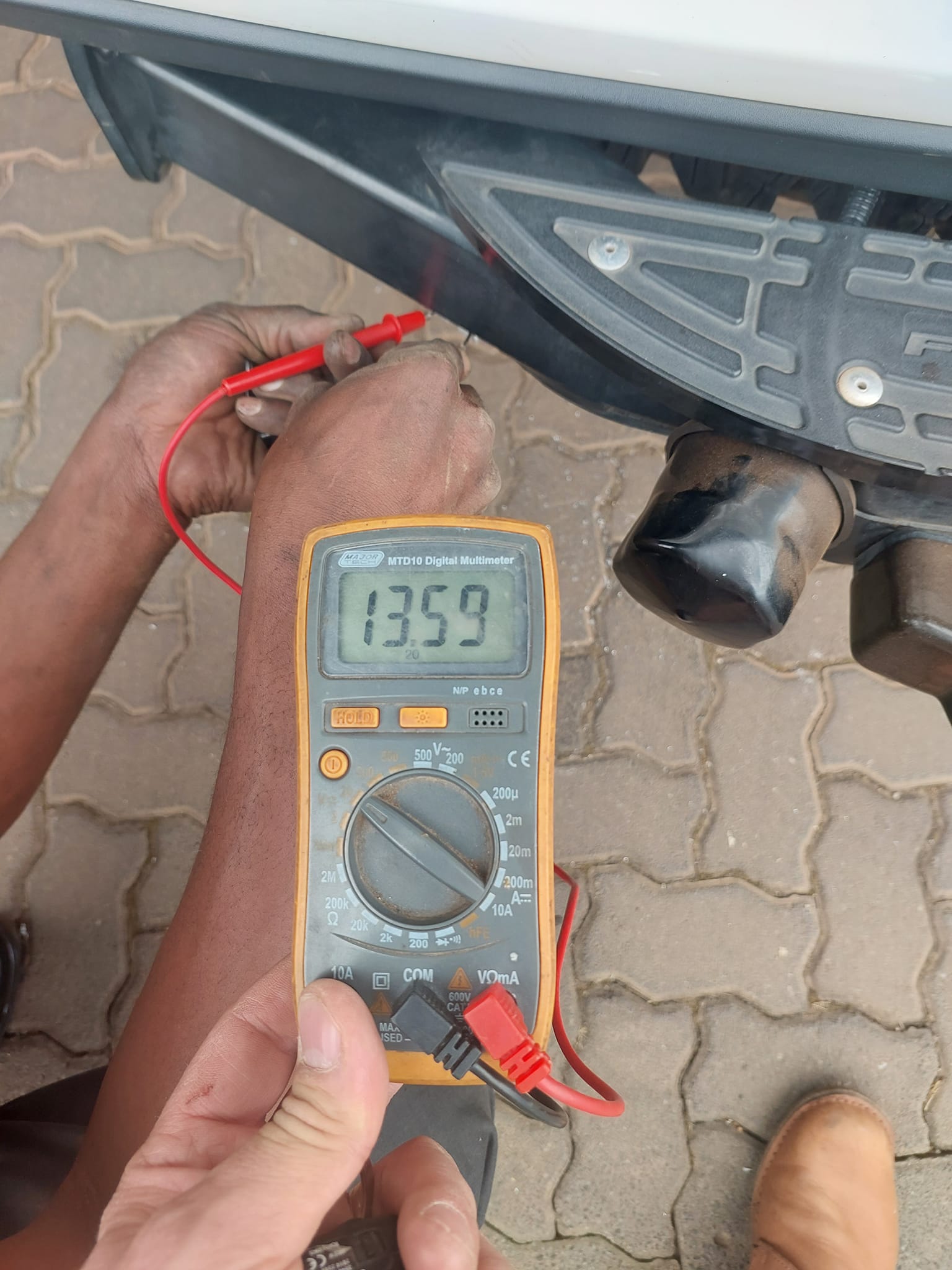 TOYOTA FORTUNER BRAD HARRISON PLUG AT TOWBAR - Image 15