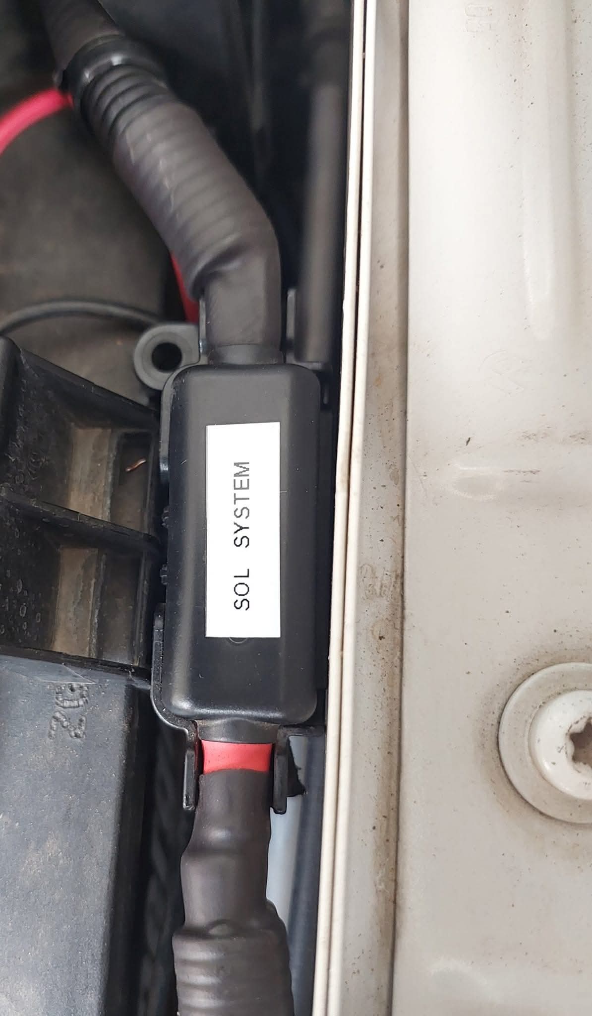 AMAROK BRAD HARRISON PLUG INSIDE BIN (1M INSIDE BIN) - Image 13