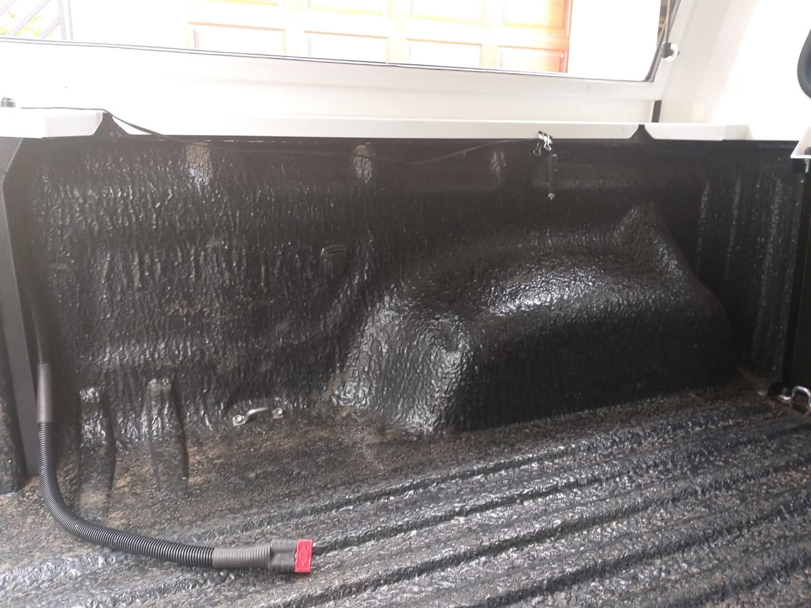 AMAROK BRAD HARRISON PLUG INSIDE BIN (1M INSIDE BIN) - Image 10