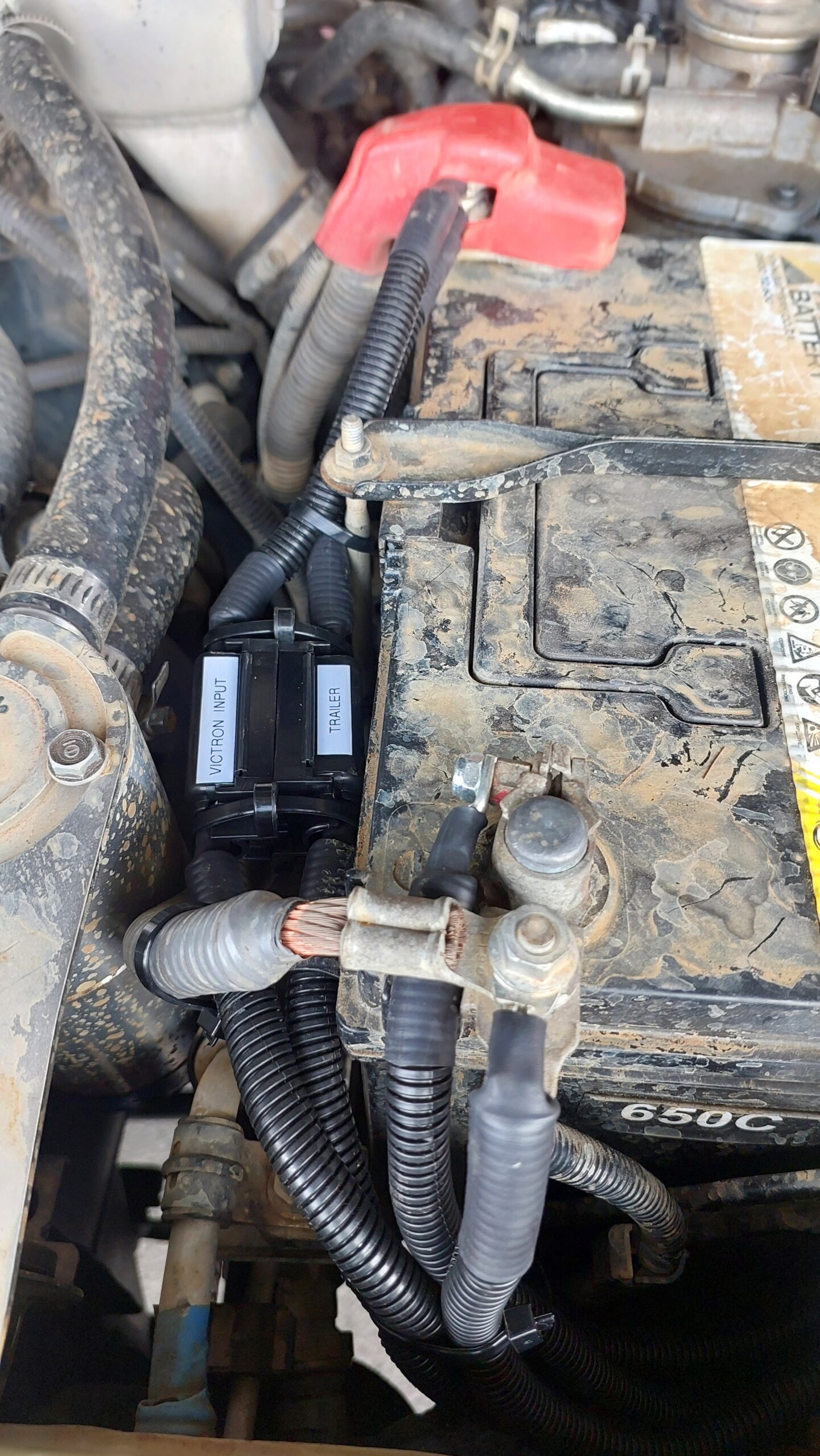 LAND CRUISER 79 Dual Battery system- VICTRON +200a lithium (2.8 & V8) - Image 14